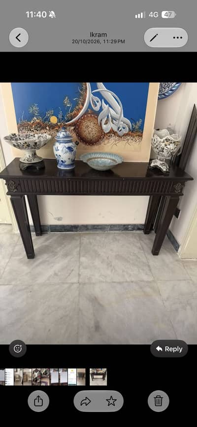 Elegant and modern console