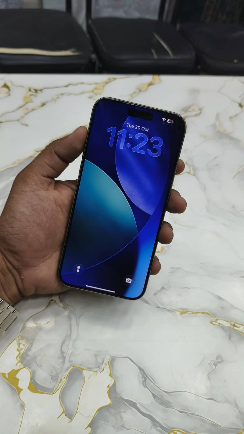 Apple iPhone 15 Pro Max 0