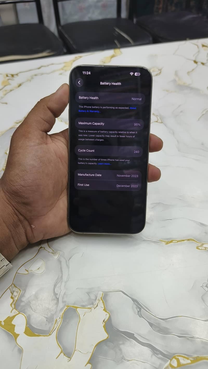 Apple iPhone 15 Pro Max 8