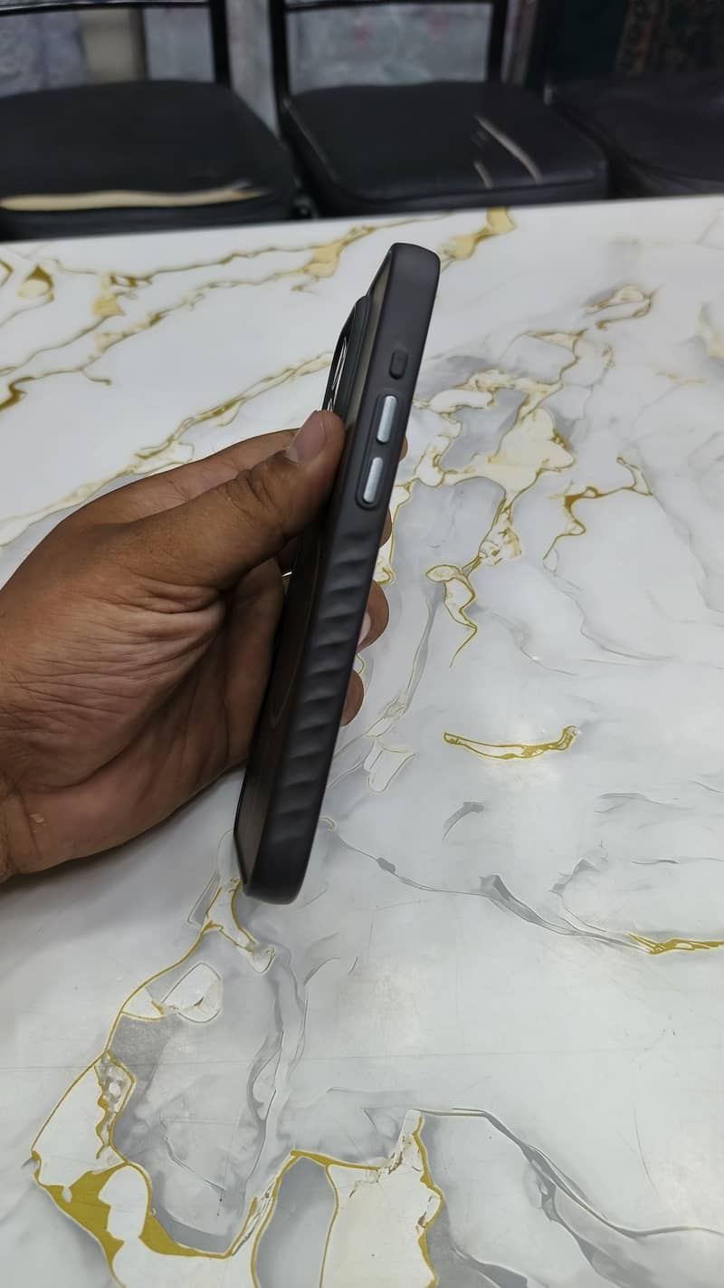 Apple iPhone 15 Pro Max 10