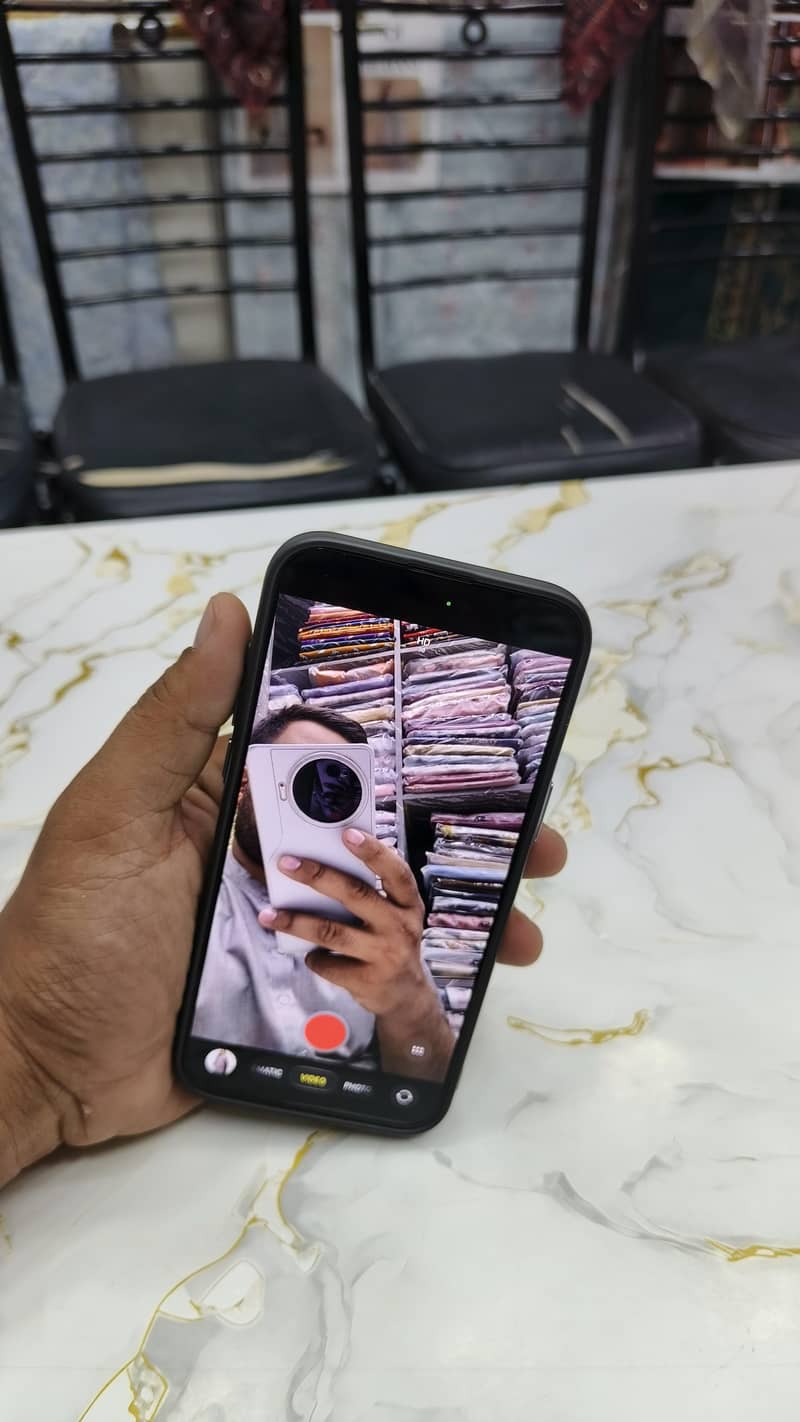 Apple iPhone 15 Pro Max 15