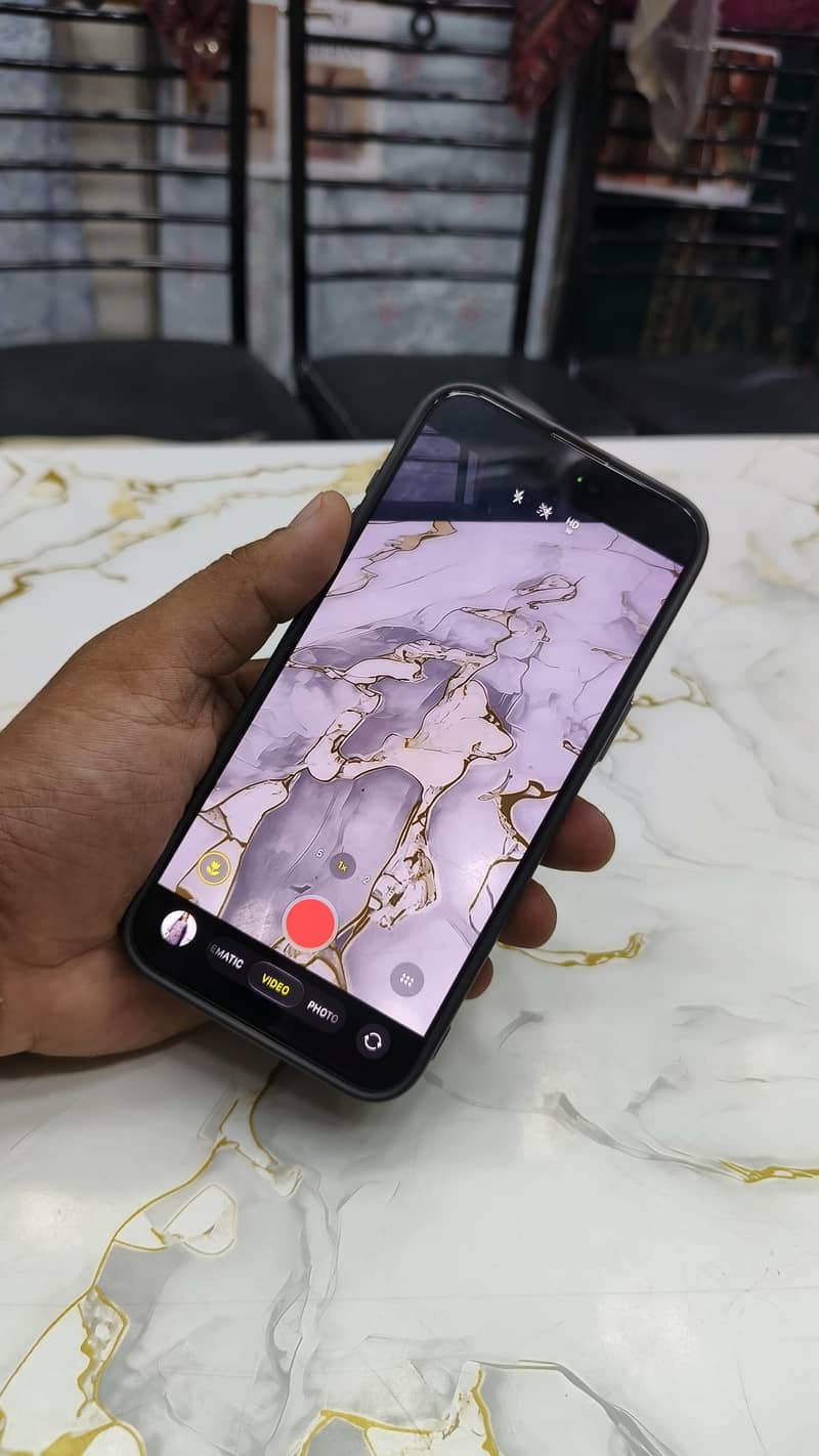 Apple iPhone 15 Pro Max 16
