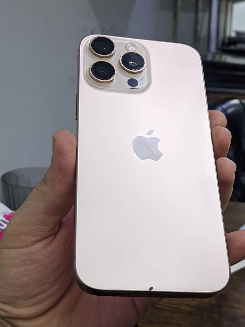 Apple iPhone 16 Pro Max 0