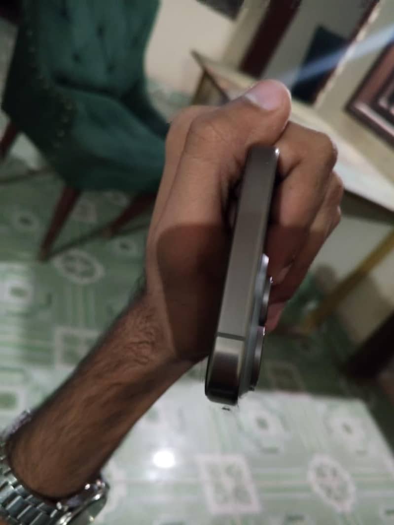 Apple iPhone 15 Pro Max 1