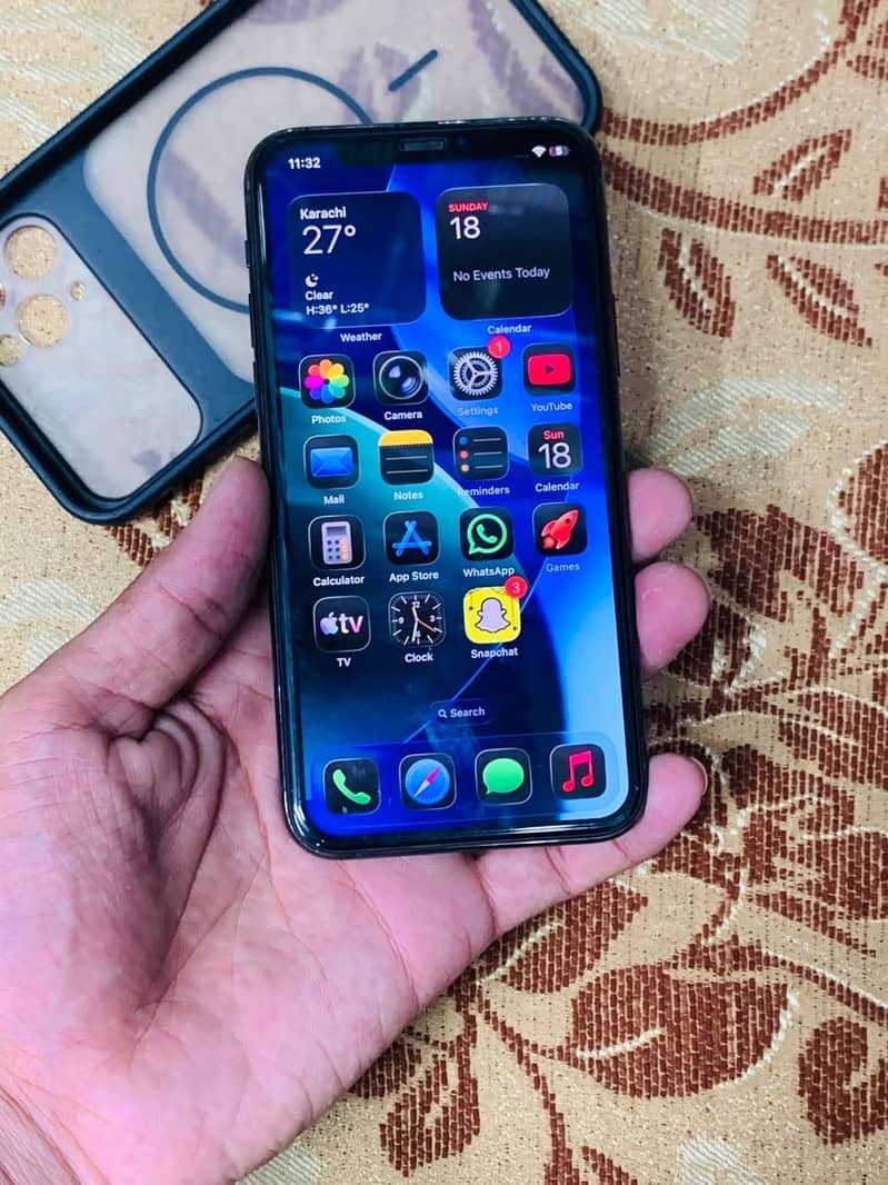 Apple iPhone 11 Pro 3