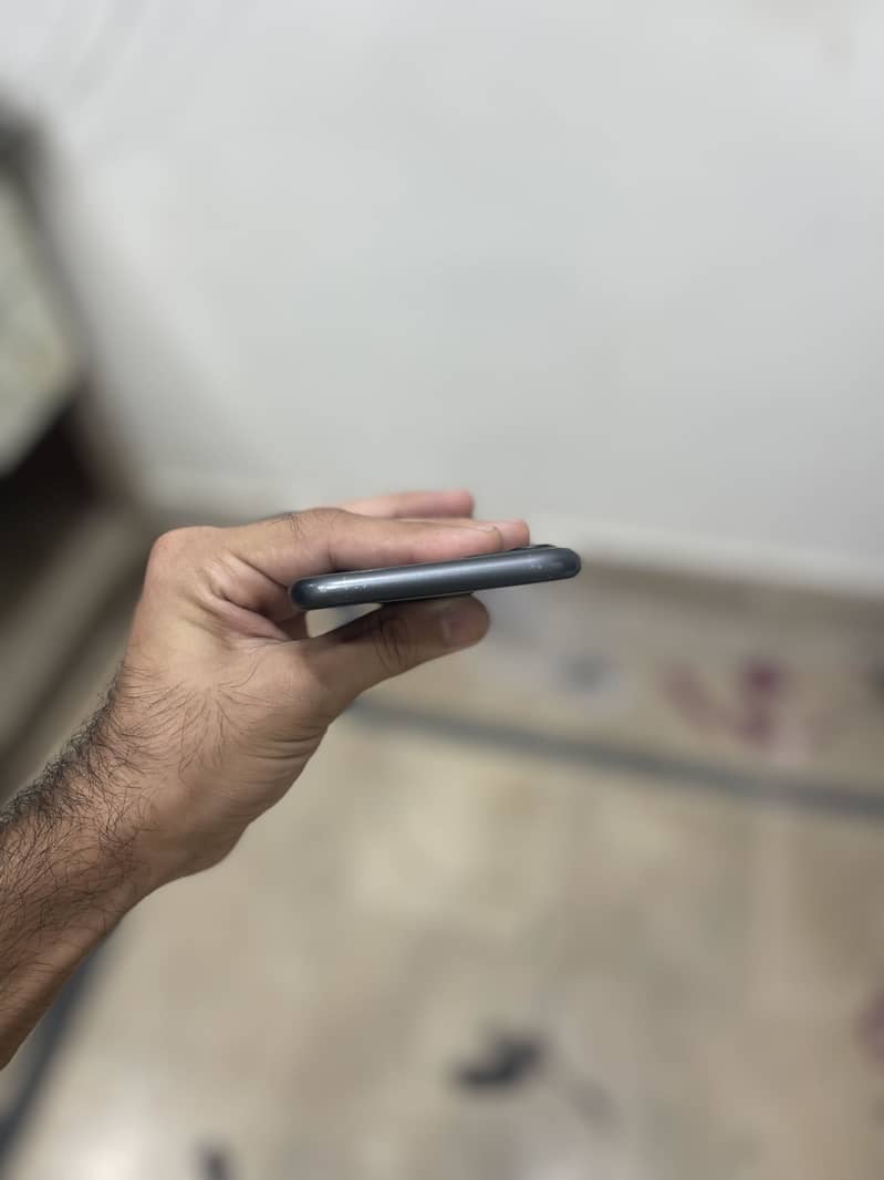 Apple iPhone 11 2