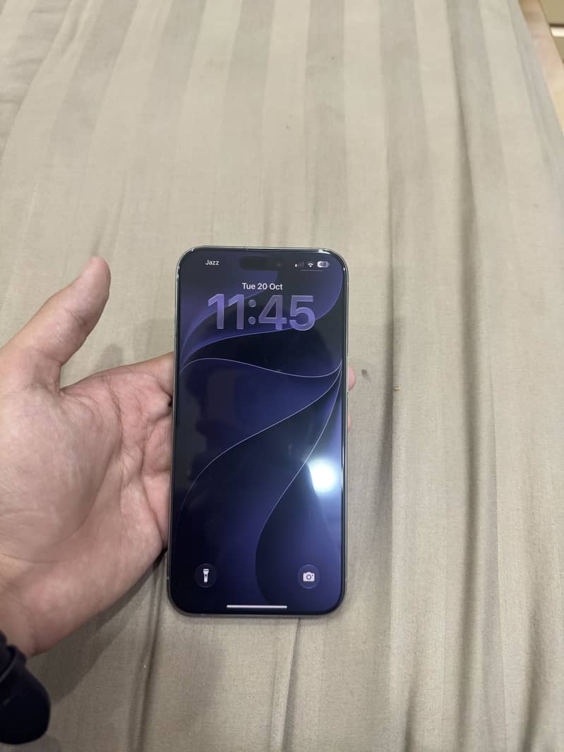 Apple iPhone 15 Pro Max 2