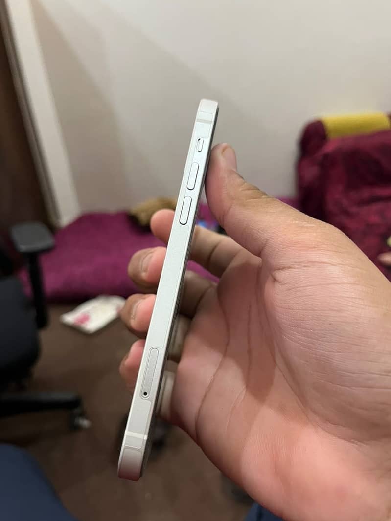 Apple iPhone 12 2