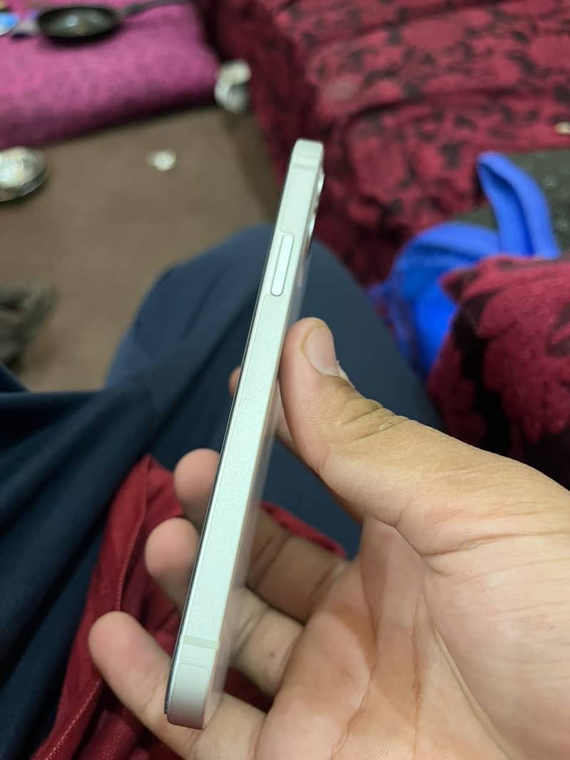 Apple iPhone 12 5