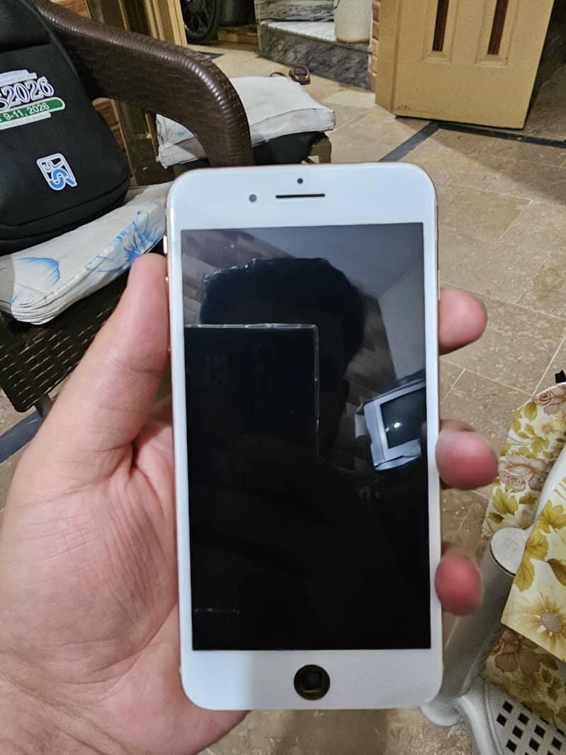 Apple iPhone 8 Plus 5