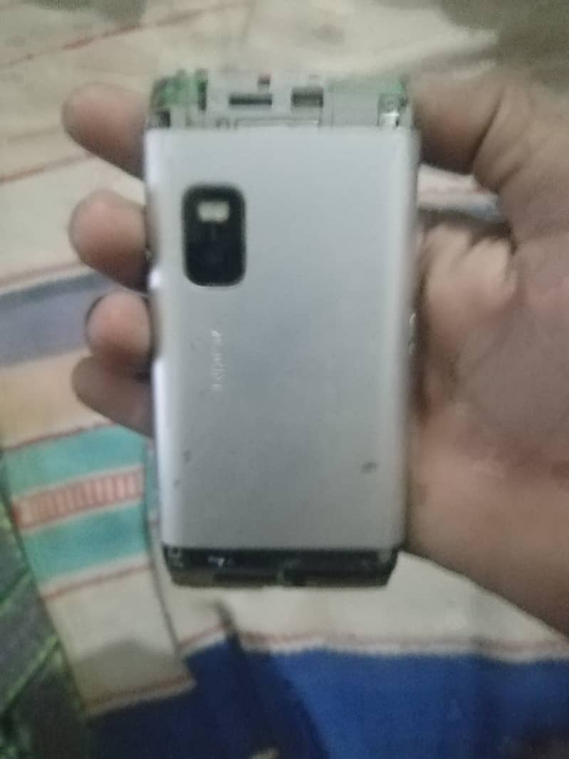 Nokia E7 6
