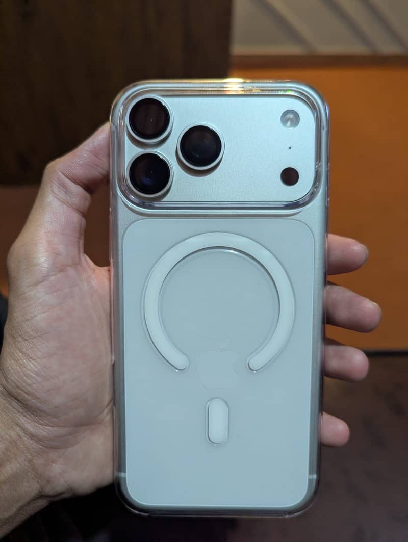 Apple iPhone 17 Pro Max 3