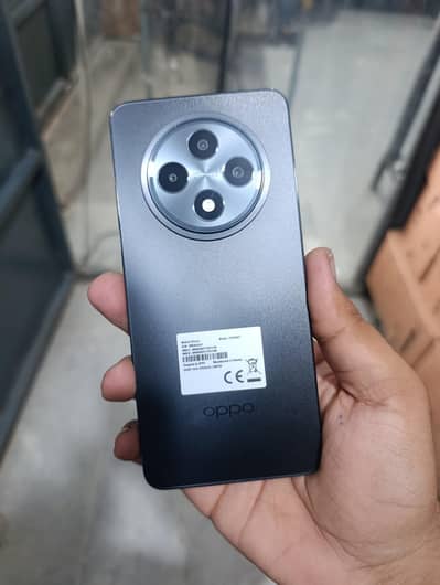 OPPO Reno12 F