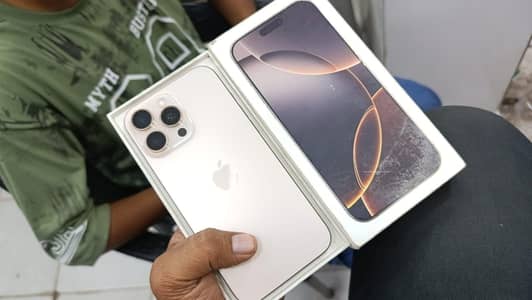 Apple iPhone 16 Pro Max