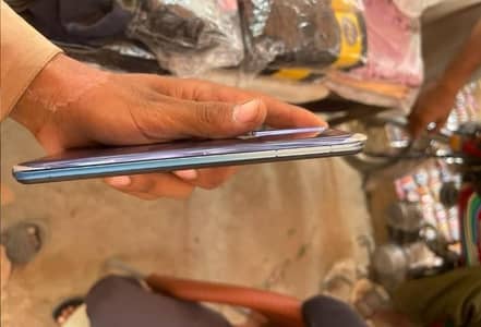 Vivo Y51s 8 gp 128 gp mobile or charger original