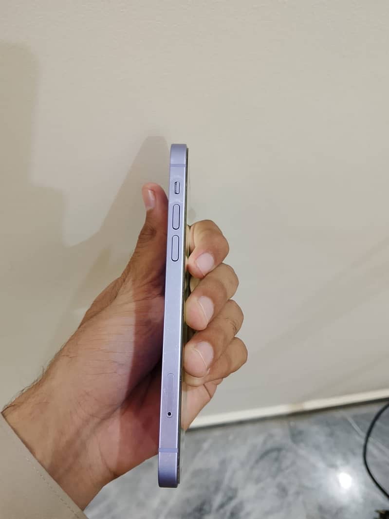 Apple iPhone 12 2