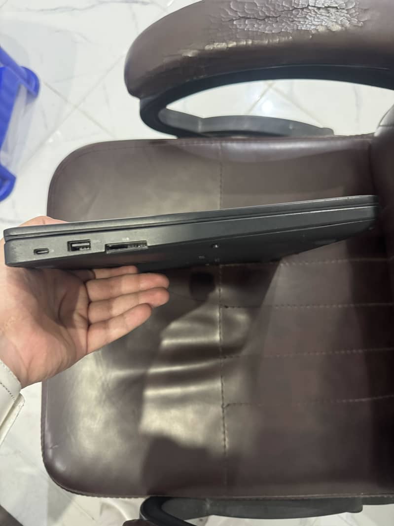 DELL LATITUDE E5490 3