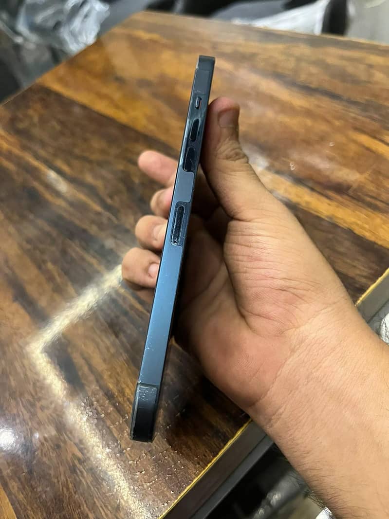 Apple iPhone 12 Pro Max 1