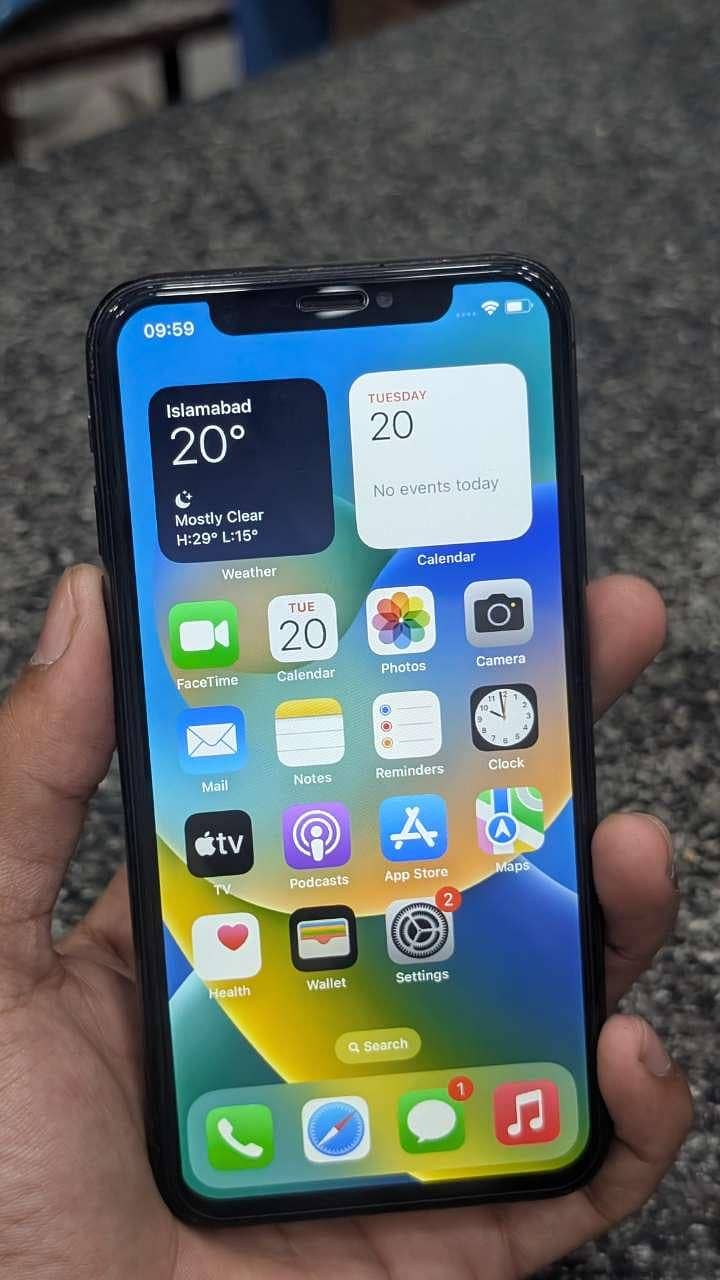 Apple iPhone X 5