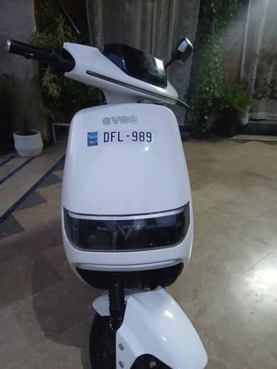 EVEE C1 AIR GLODEN ISLAMABAD NUMBER MAY 989 2025 MODEL ONLY 4942 KM US