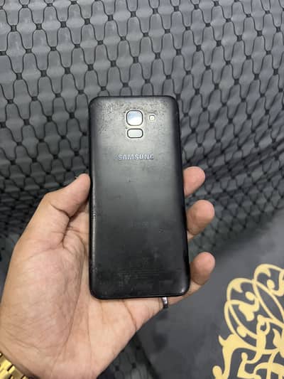 Samsung Mobile J6