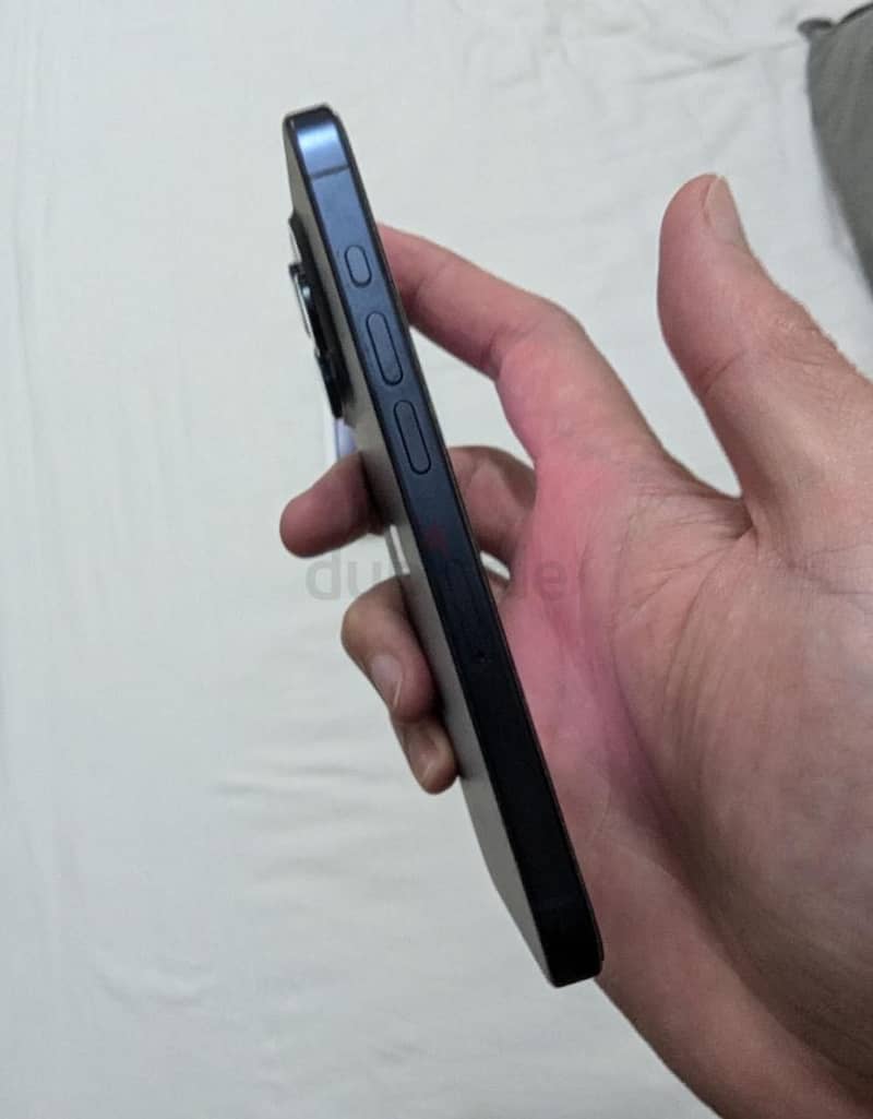 Apple iPhone 15 Pro 2