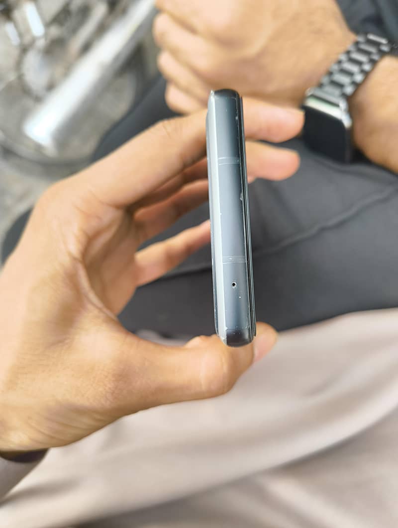 Google Pixel 6a 5