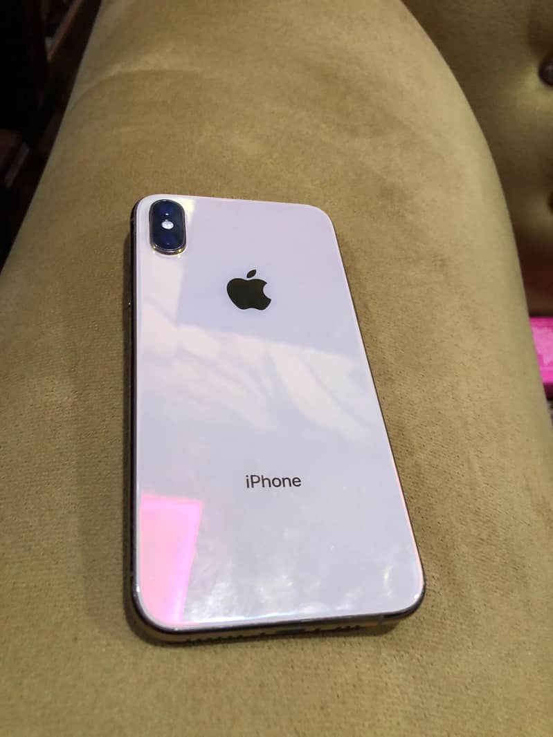 Apple iPhone XS 5