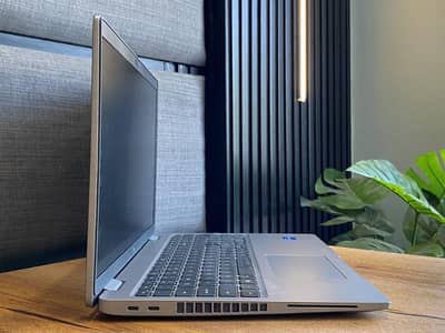 DELL 5520 - i5 11th GENERATION