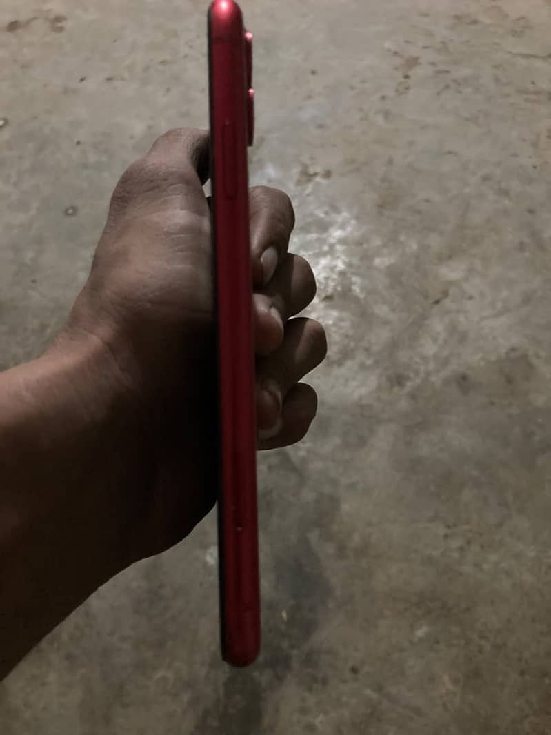 Apple iPhone 11 3