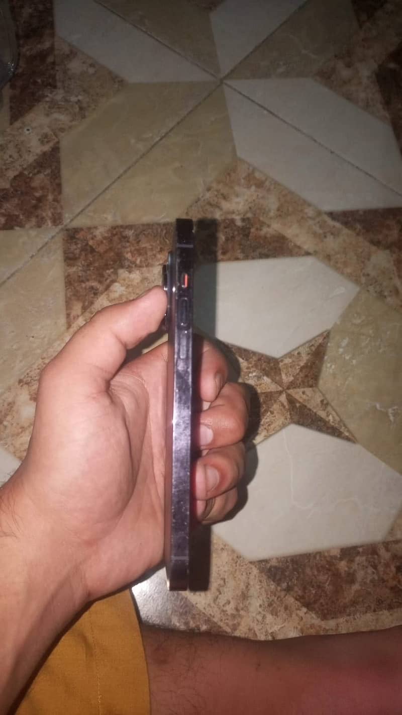 Apple iPhone 14 Pro Max 5