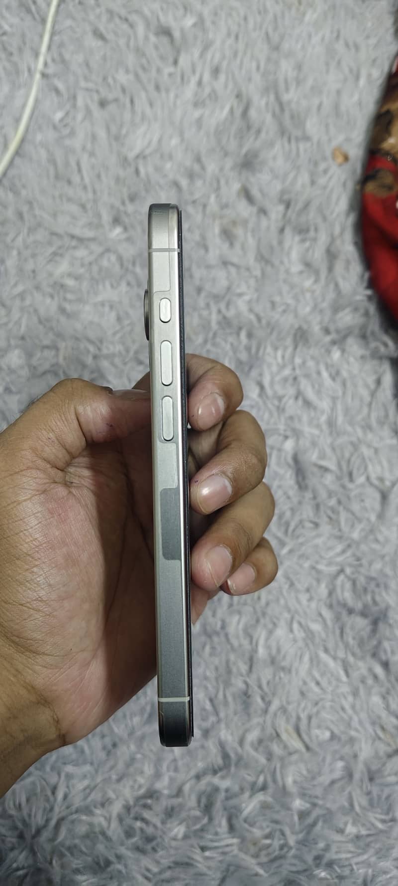 Apple iPhone 15 Pro 2