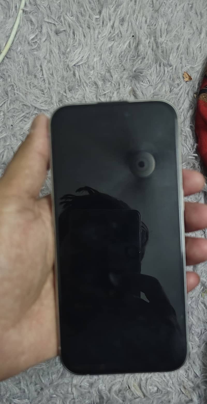 Apple iPhone 15 Pro 4