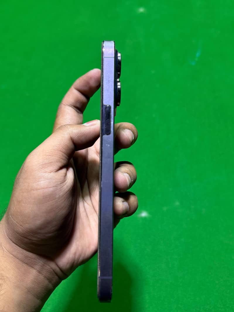 Apple iPhone 14 Pro Max 1