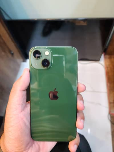 Apple iPhone 13