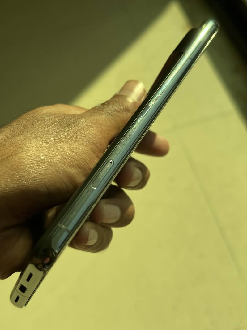 Google Pixel 8 pro 2
