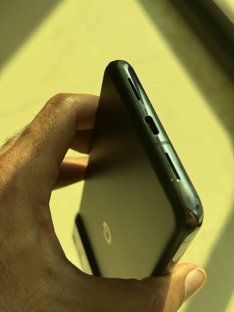 Google Pixel 8 pro 3