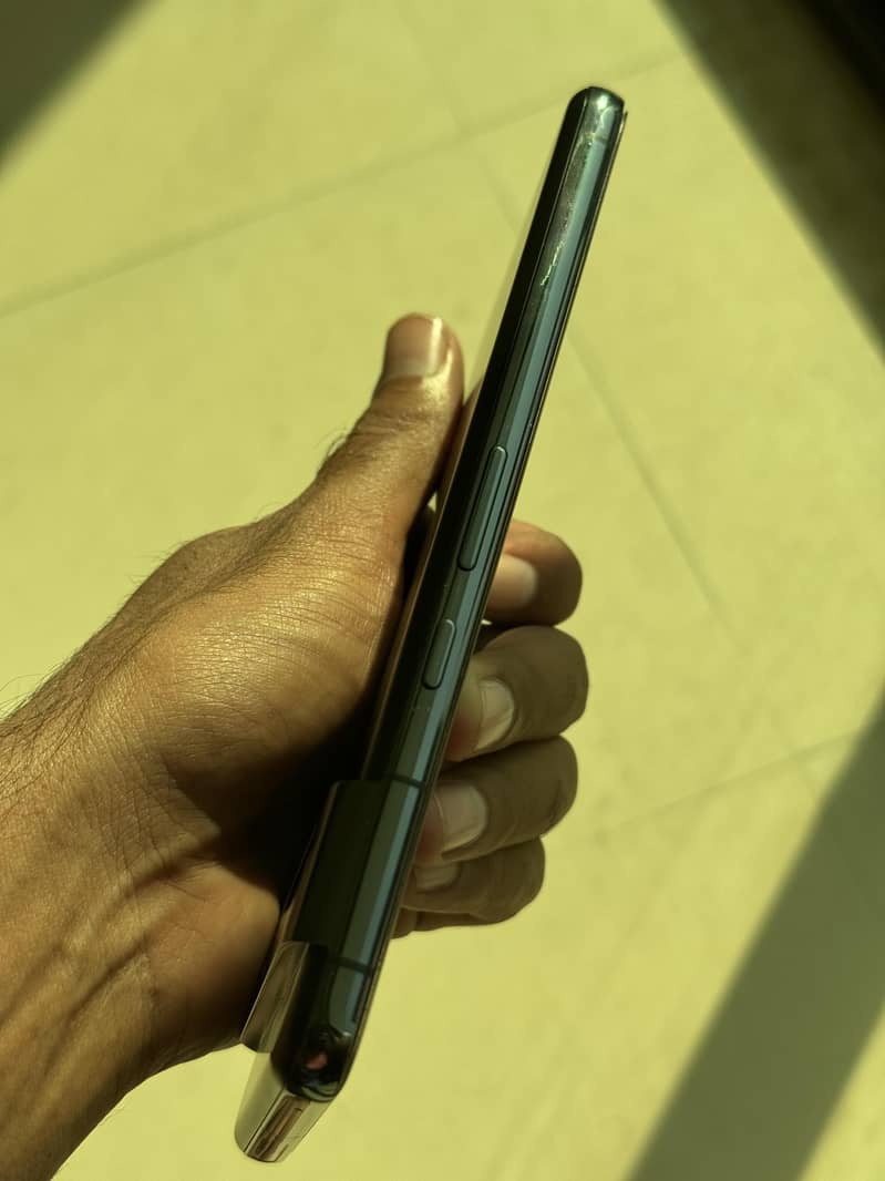 Google Pixel 8 pro 6