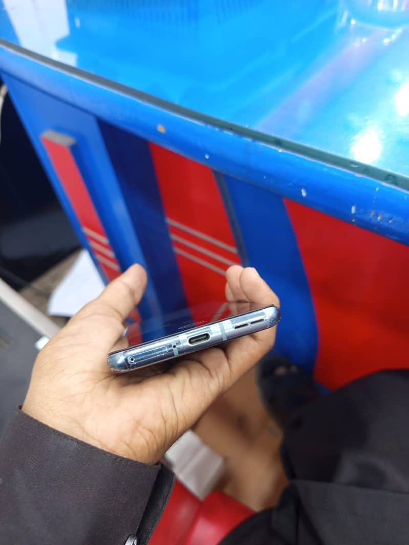 One Plus 9 Pro 6