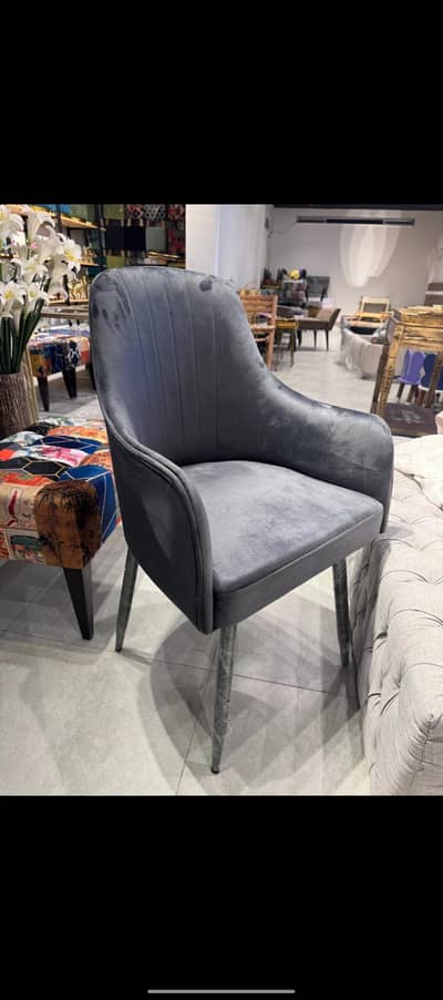 CUSTOMIZE CAFE'S RESTAURANT FURNITURE AVAILABLE FOR SALE