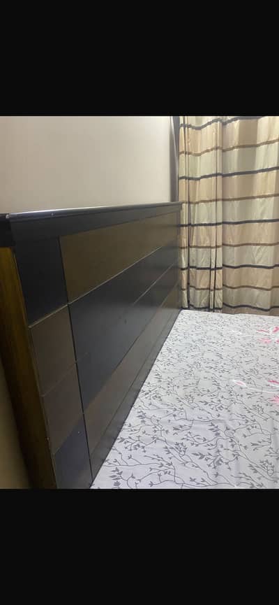 King size bed with mattress
