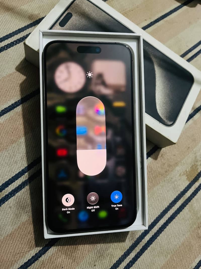Apple iPhone 15 Pro Max 2