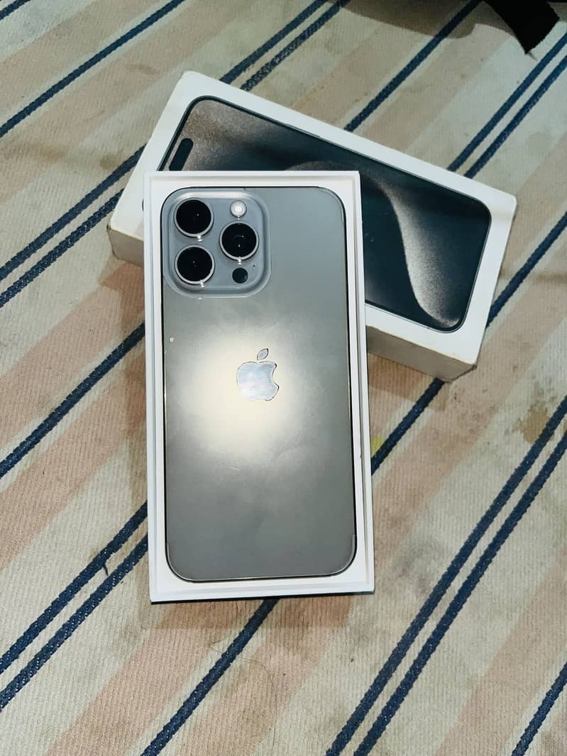 Apple iPhone 15 Pro Max 6