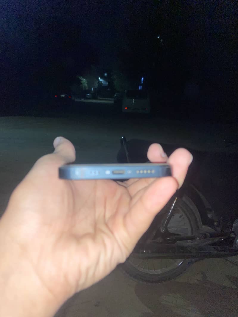 Apple iPhone 14 6