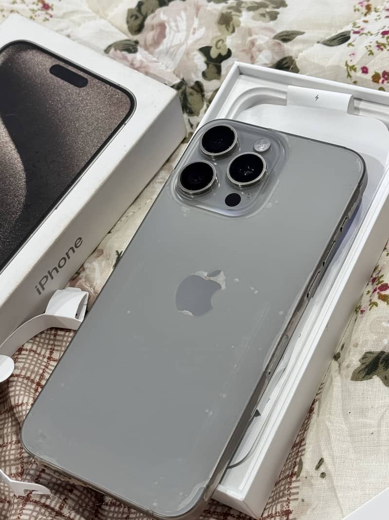 Apple iPhone 15 Pro Max 3