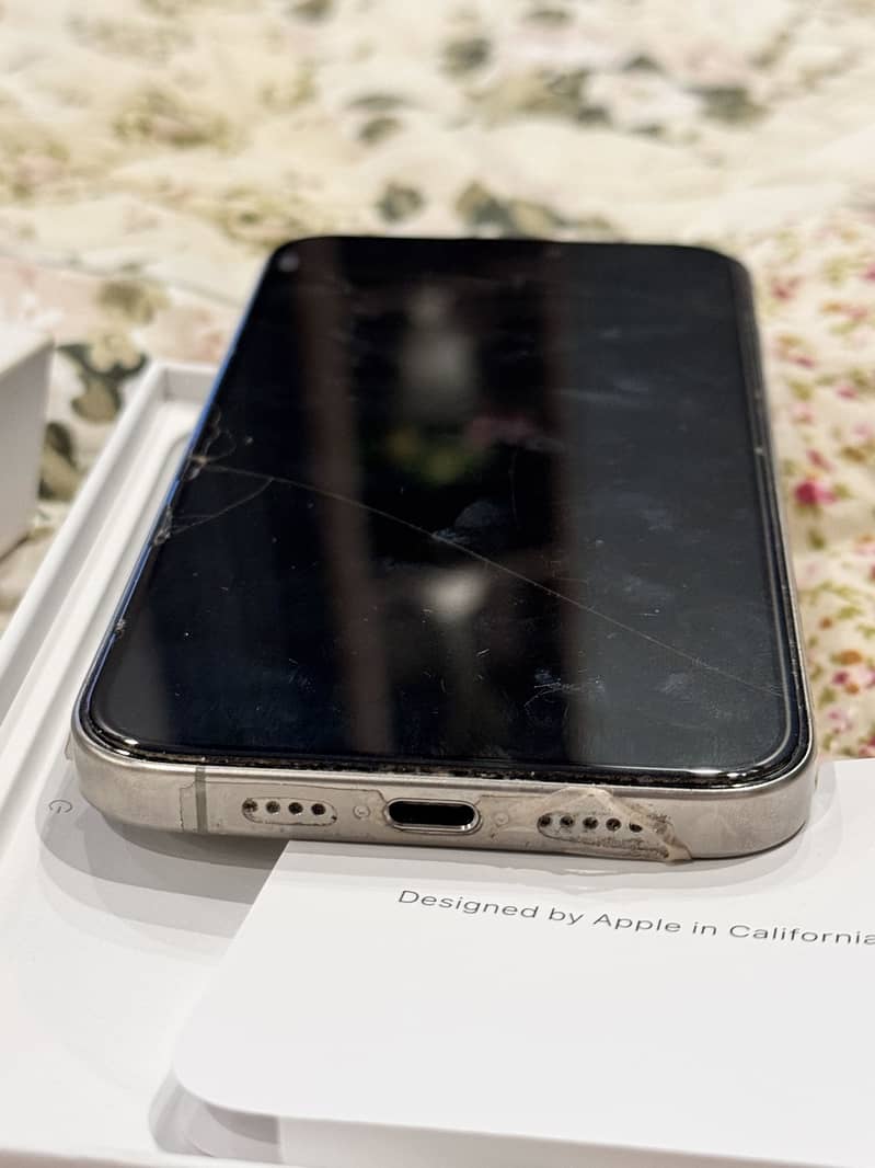 Apple iPhone 15 Pro Max 5