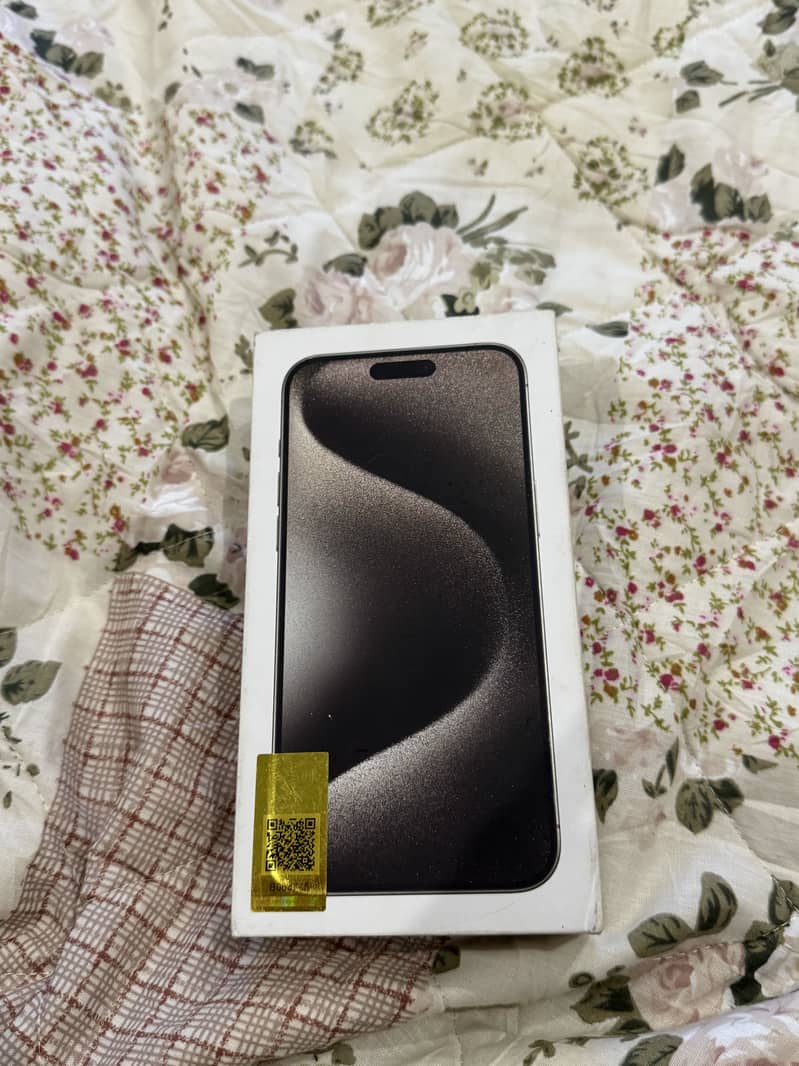Apple iPhone 15 Pro Max 9