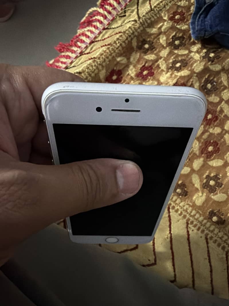 Apple iPhone 7 4
