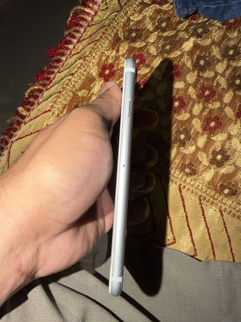 Apple iPhone 7 5