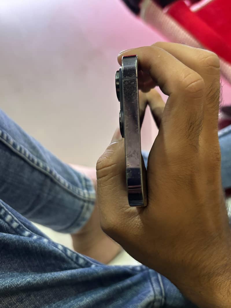Apple iPhone 14 Pro Max 1